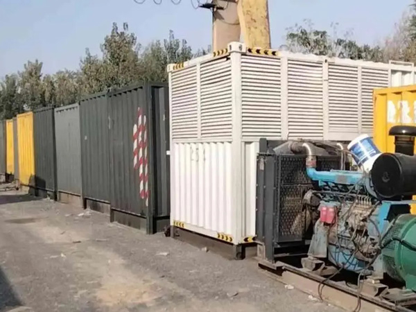 德宏200KW柴油发电机机组每小时油耗是多少？